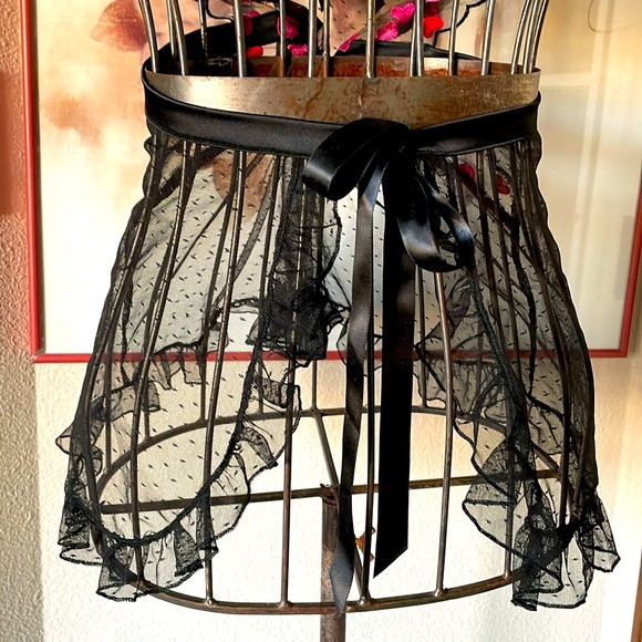 NWT Victoria’s Secret Sheer Sweet Négligé Top Piece Hearts Lace XL - Picture 5 of 7